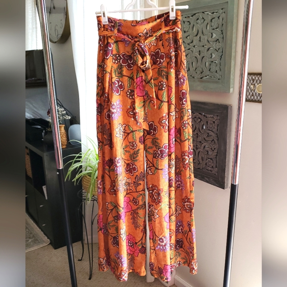 Flying Tomato Palazzo Pant. Size Small. 😍